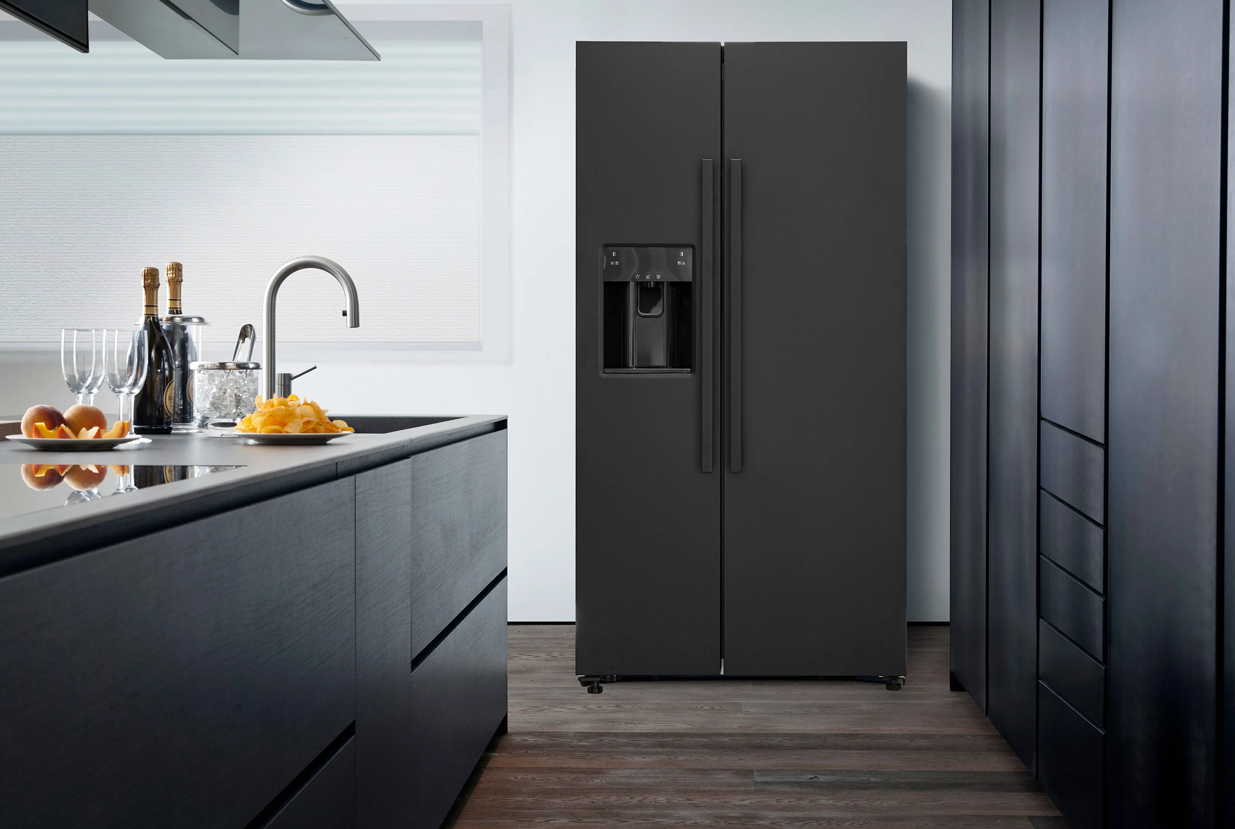 Kitchora introduceert eerste collectie side-by-side koelkasten